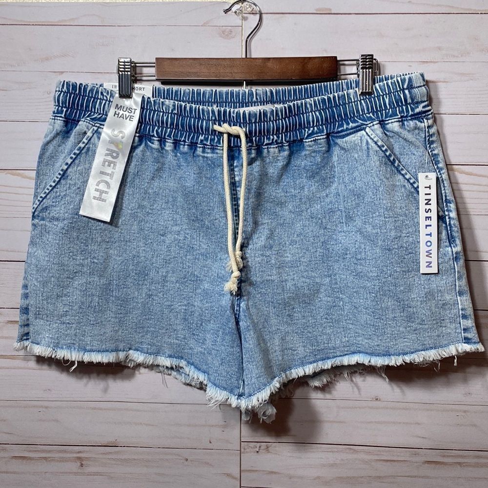 Tinseltown High Rise Stretch Drawstring Pull On Shorts